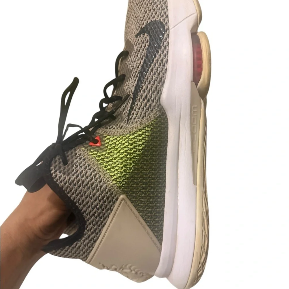 Nike LeBron Witness 4 'String Volt' BV7427-200 in excellent condition